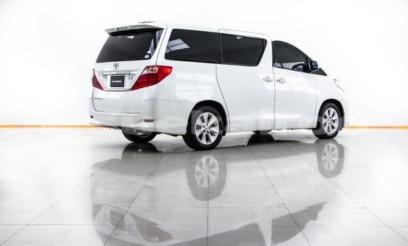 Buy Used Toyota Alphard White Car in Bangkok in Bangkok Buy Used Toyota Alphard White Car in Bangkok in Bangkok