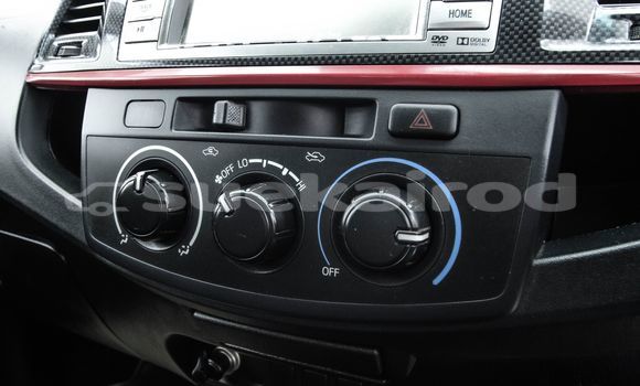 Buy Used Toyota Hiluxe VIGO White Car in Bangkok in Bangkok Buy Used Toyota Hiluxe VIGO White Car in Bangkok in Bangkok