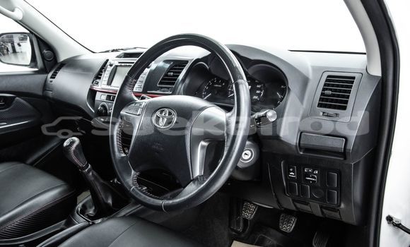 Buy Used Toyota Hiluxe VIGO White Car in Bangkok in Bangkok Buy Used Toyota Hiluxe VIGO White Car in Bangkok in Bangkok