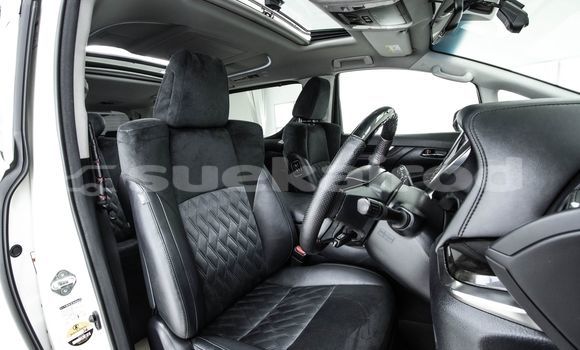 Buy Used Toyota Alphard White Car in Bangkok in Bangkok Buy Used Toyota Alphard White Car in Bangkok in Bangkok