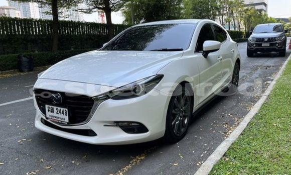 ซื้อ รถมือสอง Mazda Mazda 3 ขาว รถยนต์ ใน %{เมือง} ใน กรุงเทพมหานคร