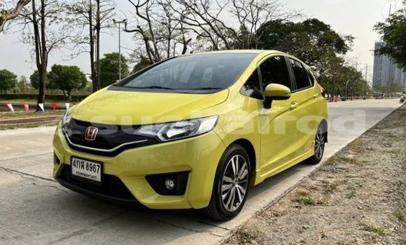 ซื้อ รถมือสอง Honda Jazz อื่น ๆ รถยนต์ ใน %{เมือง} ใน กรุงเทพมหานคร