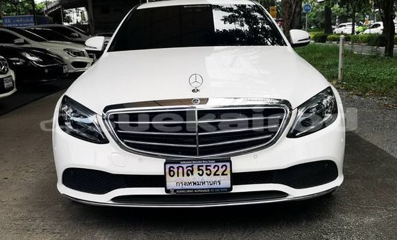 ซื้อ รถมือสอง Mercedes-Benz C-Classe ขาว รถยนต์ ใน %{เมือง} ใน กรุงเทพมหานคร ซื้อ รถมือสอง Mercedes-Benz C-Classe ขาว รถยนต์ ใน %{เมือง} ใน กรุงเทพมหานคร