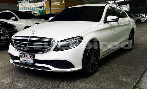 ซื้อ รถมือสอง Mercedes-Benz C-Classe ขาว รถยนต์ ใน %{เมือง} ใน กรุงเทพมหานคร ซื้อ รถมือสอง Mercedes-Benz C-Classe ขาว รถยนต์ ใน %{เมือง} ใน กรุงเทพมหานคร