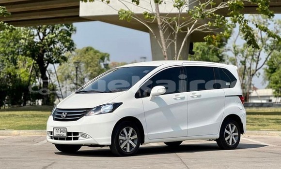 ซื้อ รถมือสอง Honda Freed ขาว รถยนต์ ใน %{เมือง} ใน กรุงเทพมหานคร