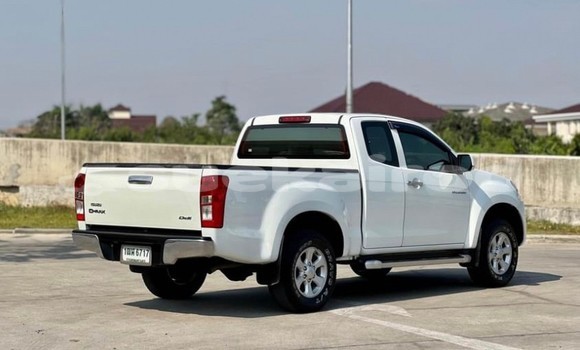 Buy Used Isuzu D-Max White Car in Bangkok in Bangkok Buy Used Isuzu D-Max White Car in Bangkok in Bangkok