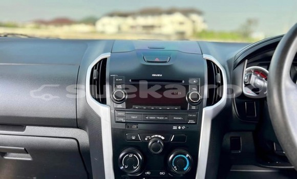 Buy Used Isuzu D-Max White Car in Bangkok in Bangkok Buy Used Isuzu D-Max White Car in Bangkok in Bangkok