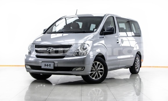 ซื้อ รถมือสอง Hyundai H1 อื่น ๆ รถยนต์ ใน %{เมือง} ใน กรุงเทพมหานคร