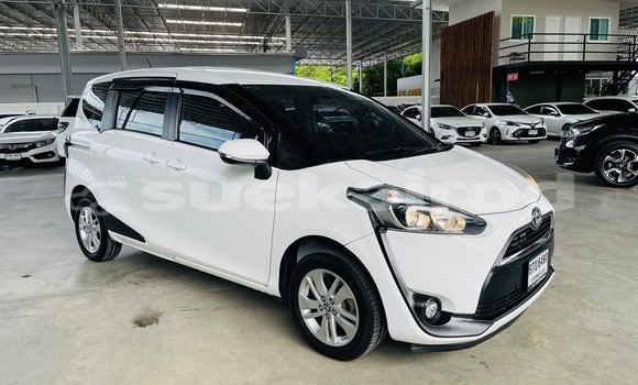Buy Used Toyota Sienta White Car in Bangkok in Bangkok Buy Used Toyota Sienta White Car in Bangkok in Bangkok