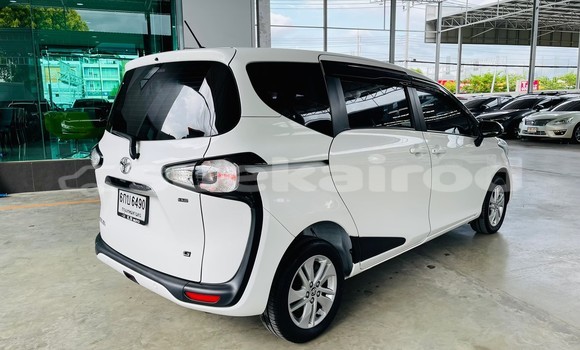 Buy Used Toyota Sienta White Car in Bangkok in Bangkok Buy Used Toyota Sienta White Car in Bangkok in Bangkok