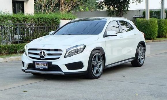Buy Used Mercedes-Benz GLA-klasse White Car in Bangkok in Bangkok