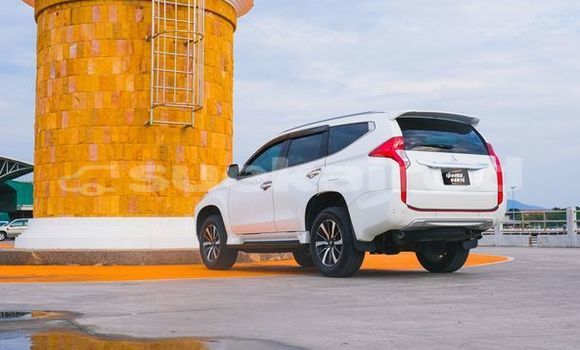 ซื้อ รถมือสอง Mitsubishi Pajero ขาว รถยนต์ ใน %{เมือง} ใน กรุงเทพมหานคร ซื้อ รถมือสอง Mitsubishi Pajero ขาว รถยนต์ ใน %{เมือง} ใน กรุงเทพมหานคร