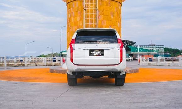 ซื้อ รถมือสอง Mitsubishi Pajero ขาว รถยนต์ ใน %{เมือง} ใน กรุงเทพมหานคร ซื้อ รถมือสอง Mitsubishi Pajero ขาว รถยนต์ ใน %{เมือง} ใน กรุงเทพมหานคร