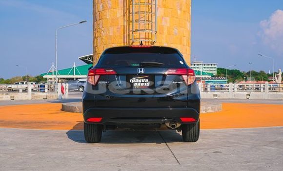 ซื้อ รถมือสอง Honda HR-V สีดำ รถยนต์ ใน %{เมือง} ใน กรุงเทพมหานคร ซื้อ รถมือสอง Honda HR-V สีดำ รถยนต์ ใน %{เมือง} ใน กรุงเทพมหานคร