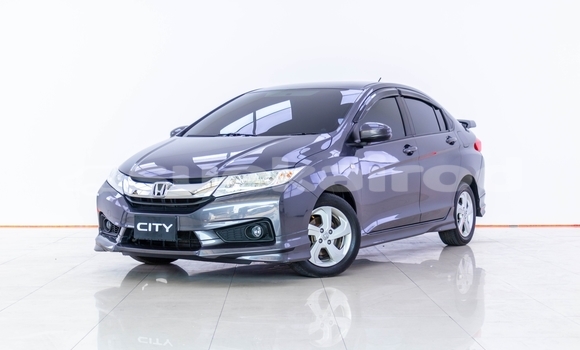 ซื้อ รถมือสอง Honda City อื่น ๆ รถยนต์ ใน %{เมือง} ใน กรุงเทพมหานคร