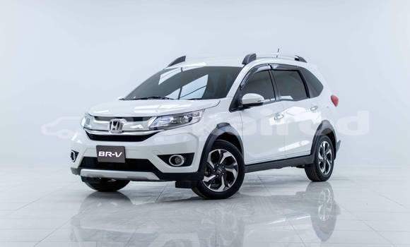 ซื้อ รถมือสอง Honda BR-V ขาว รถยนต์ ใน %{เมือง} ใน กรุงเทพมหานคร