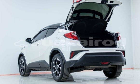 ซื้อ รถมือสอง Toyota C-HR ขาว รถยนต์ ใน %{เมือง} ใน กรุงเทพมหานคร ซื้อ รถมือสอง Toyota C-HR ขาว รถยนต์ ใน %{เมือง} ใน กรุงเทพมหานคร