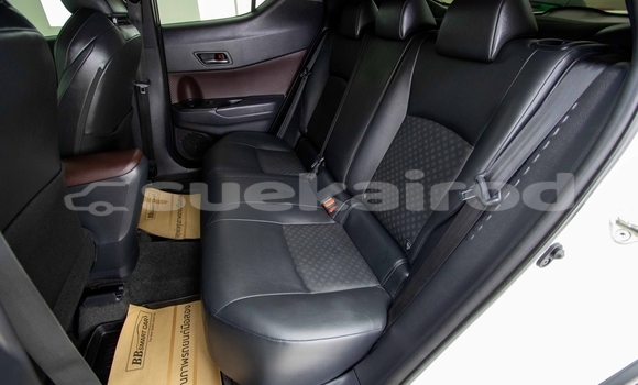 ซื้อ รถมือสอง Toyota C-HR ขาว รถยนต์ ใน %{เมือง} ใน กรุงเทพมหานคร ซื้อ รถมือสอง Toyota C-HR ขาว รถยนต์ ใน %{เมือง} ใน กรุงเทพมหานคร