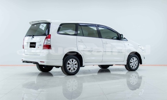 Buy Used Toyota Innova White Car in Bangkok in Bangkok Buy Used Toyota Innova White Car in Bangkok in Bangkok