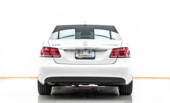 ซื้อ รถมือสอง Mercedes-Benz E-Classe ขาว รถยนต์ ใน %{เมือง} ใน กรุงเทพมหานคร ซื้อ รถมือสอง Mercedes-Benz E-Classe ขาว รถยนต์ ใน %{เมือง} ใน กรุงเทพมหานคร