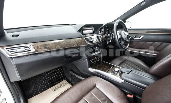 ซื้อ รถมือสอง Mercedes-Benz E-Classe ขาว รถยนต์ ใน %{เมือง} ใน กรุงเทพมหานคร ซื้อ รถมือสอง Mercedes-Benz E-Classe ขาว รถยนต์ ใน %{เมือง} ใน กรุงเทพมหานคร