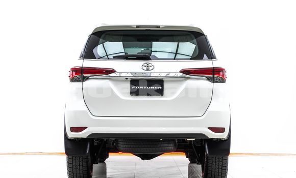 ซื้อ รถมือสอง Toyota Fortuner ขาว รถยนต์ ใน %{เมือง} ใน กรุงเทพมหานคร ซื้อ รถมือสอง Toyota Fortuner ขาว รถยนต์ ใน %{เมือง} ใน กรุงเทพมหานคร