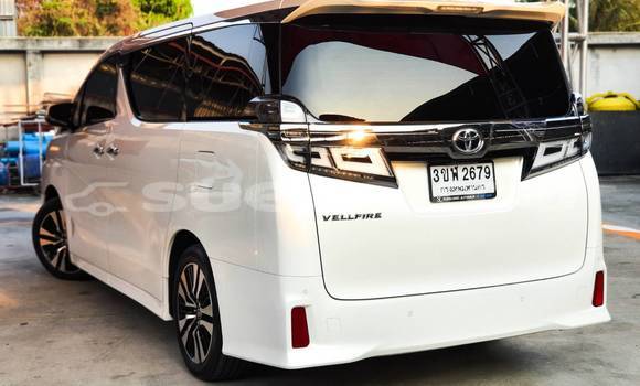 Buy Used Toyota Vellfire White Car in Bangkok in Bangkok Buy Used Toyota Vellfire White Car in Bangkok in Bangkok