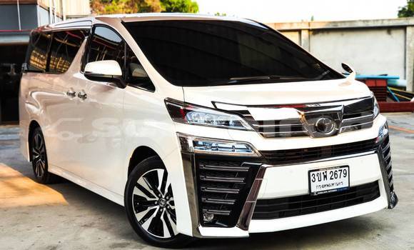 Buy Used Toyota Vellfire White Car in Bangkok in Bangkok Buy Used Toyota Vellfire White Car in Bangkok in Bangkok