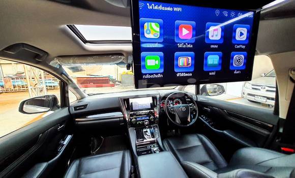 Buy Used Toyota Vellfire White Car in Bangkok in Bangkok Buy Used Toyota Vellfire White Car in Bangkok in Bangkok