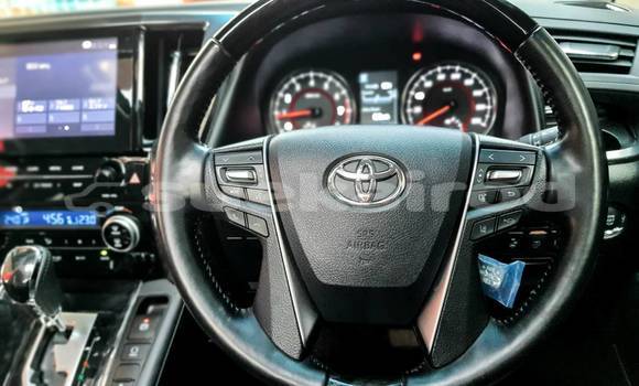 Buy Used Toyota Vellfire White Car in Bangkok in Bangkok Buy Used Toyota Vellfire White Car in Bangkok in Bangkok