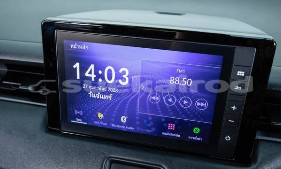 Buy Used Honda HR-V White Car in Bangkok in Bangkok Buy Used Honda HR-V White Car in Bangkok in Bangkok