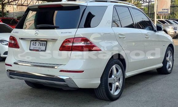 Buy Used Mercedes‒Benz ML–Class White Car in Bangkok in Bangkok Buy Used Mercedes‒Benz ML–Class White Car in Bangkok in Bangkok
