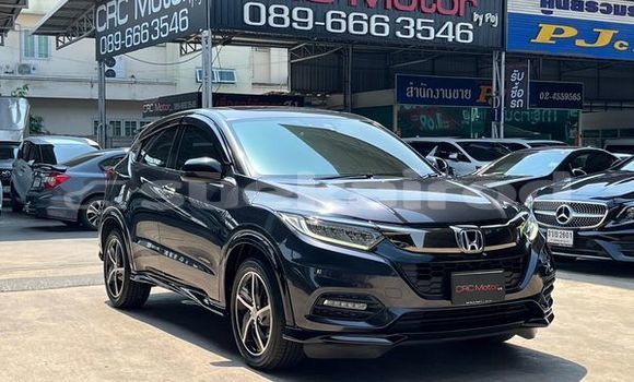 ซื้อ รถมือสอง Honda HR-V สีดำ รถยนต์ ใน %{เมือง} ใน กรุงเทพมหานคร