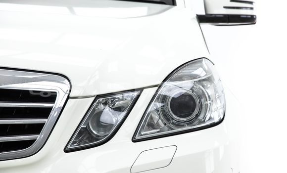 Buy Used Mercedes-Benz E-Classe White Car in Bangkok in Bangkok Buy Used Mercedes-Benz E-Classe White Car in Bangkok in Bangkok