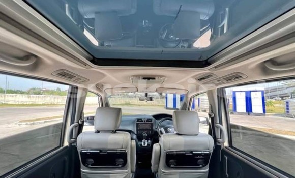 Buy Used Nissan Serena White Car in Bangkok in Bangkok Buy Used Nissan Serena White Car in Bangkok in Bangkok