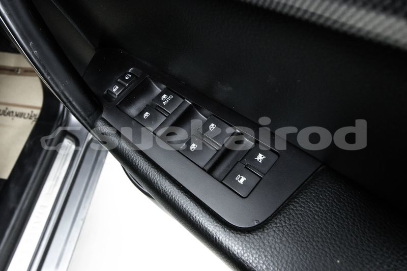 Big with watermark chevrolet captiva bangkok bangkok 57648