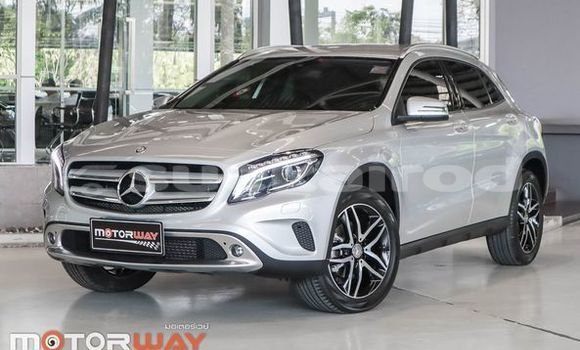ซื้อ รถมือสอง Mercedes-Benz GLA-klasse เงิน รถยนต์ ใน %{เมือง} ใน กรุงเทพมหานคร