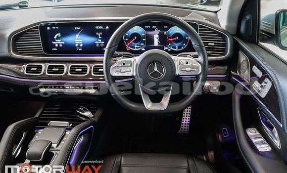 Buy Used Mercedes-Benz GLS-klasse Silver Car in Bangkok in Bangkok Buy Used Mercedes-Benz GLS-klasse Silver Car in Bangkok in Bangkok