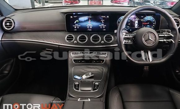 Buy Used Mercedes-Benz E-Classe Black Car in Bangkok in Bangkok Buy Used Mercedes-Benz E-Classe Black Car in Bangkok in Bangkok