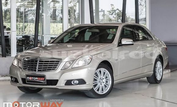 Buy Used Mercedes-Benz E-Classe Silver Car in Bangkok in Bangkok
