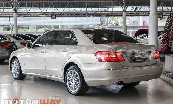 ซื้อ รถมือสอง Mercedes-Benz E-Classe เงิน รถยนต์ ใน %{เมือง} ใน กรุงเทพมหานคร ซื้อ รถมือสอง Mercedes-Benz E-Classe เงิน รถยนต์ ใน %{เมือง} ใน กรุงเทพมหานคร