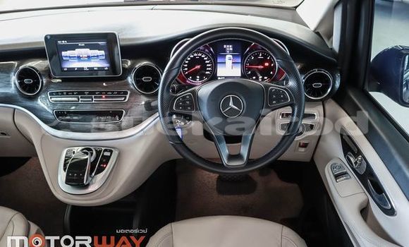 ซื้อ รถมือสอง Mercedes-Benz V-klasse สีดำ รถยนต์ ใน %{เมือง} ใน กรุงเทพมหานคร ซื้อ รถมือสอง Mercedes-Benz V-klasse สีดำ รถยนต์ ใน %{เมือง} ใน กรุงเทพมหานคร