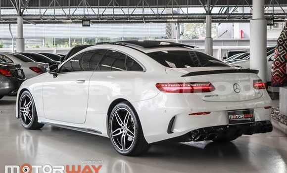 Buy Used Mercedes-Benz E200 White Car in Bangkok in Bangkok Buy Used Mercedes-Benz E200 White Car in Bangkok in Bangkok