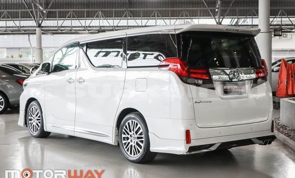Buy Used Toyota Alphard White Car in Bangkok in Bangkok Buy Used Toyota Alphard White Car in Bangkok in Bangkok