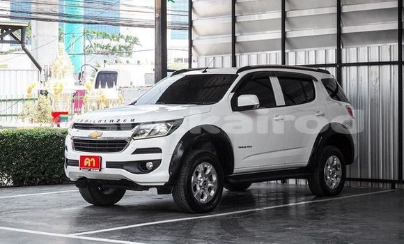 Buy Used Chevrolet TrailBlazer White Car in Bangkok in Bangkok