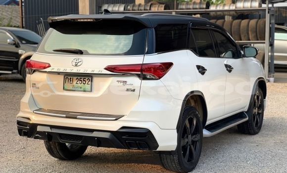 ซื้อ รถมือสอง Toyota Fortuner ขาว รถยนต์ ใน %{เมือง} ใน กรุงเทพมหานคร ซื้อ รถมือสอง Toyota Fortuner ขาว รถยนต์ ใน %{เมือง} ใน กรุงเทพมหานคร