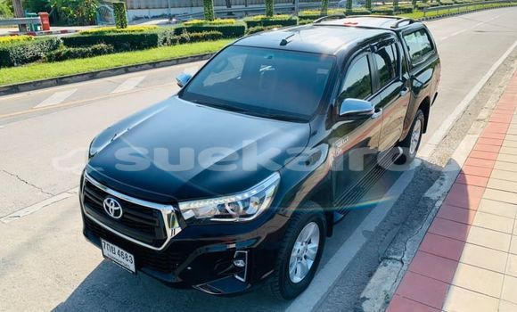 ซื้อ รถมือสอง Toyota Hiluxe Revo สีดำ รถยนต์ ใน %{เมือง} ใน กรุงเทพมหานคร