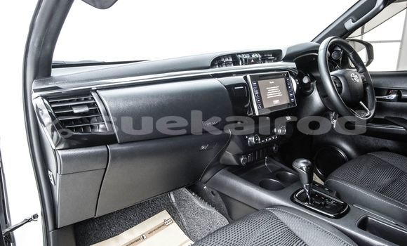 Buy Used Toyota Hiluxe Revo White Car in Bangkok in Bangkok Buy Used Toyota Hiluxe Revo White Car in Bangkok in Bangkok