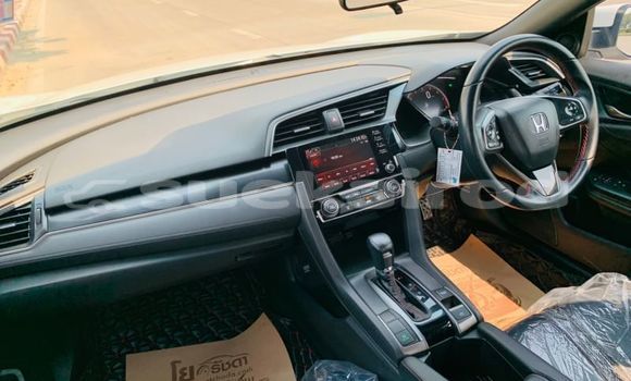 ซื้อ รถมือสอง Honda Civic ขาว รถยนต์ ใน %{เมือง} ใน กรุงเทพมหานคร ซื้อ รถมือสอง Honda Civic ขาว รถยนต์ ใน %{เมือง} ใน กรุงเทพมหานคร