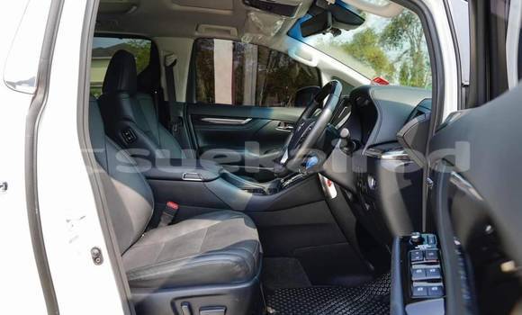 Buy Used Toyota Vellfire White Car in Bangkok in Bangkok Buy Used Toyota Vellfire White Car in Bangkok in Bangkok